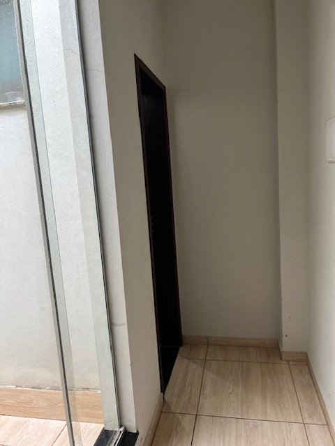 CASA À VENDA NO BAIRRO PINHEIROS