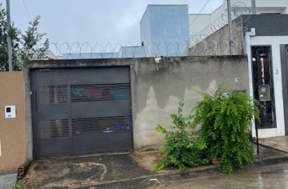 CASA À VENDA NO BAIRRO PINHEIROS