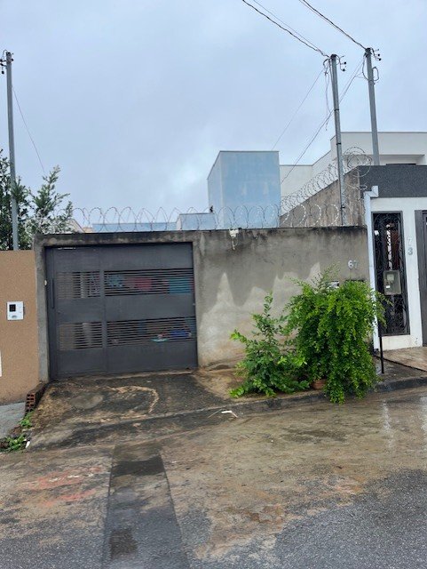 CASA À VENDA NO BAIRRO PINHEIROS